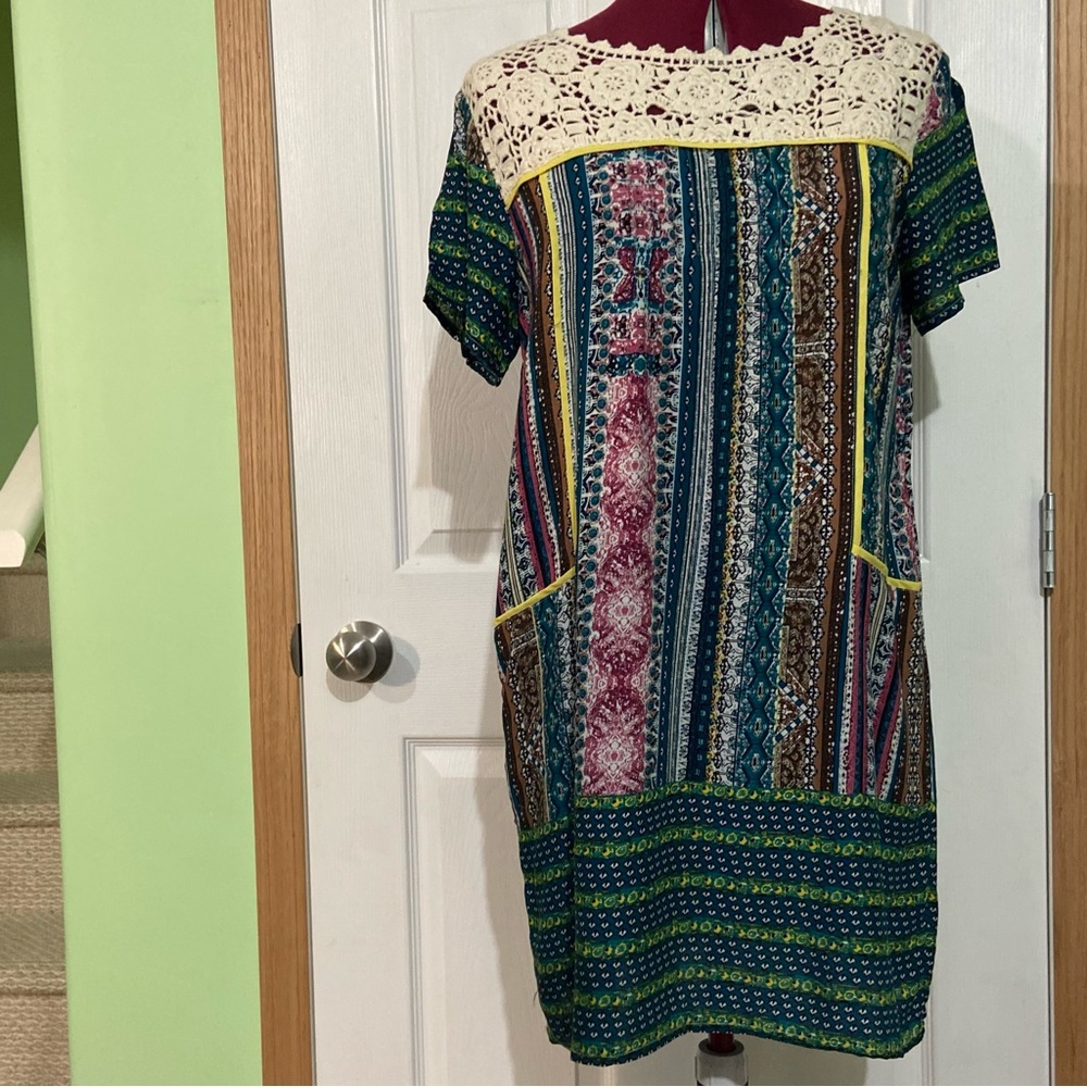 Umgee USA women blue stripe lace yoke front side pockets mini dress. Size S. NWT